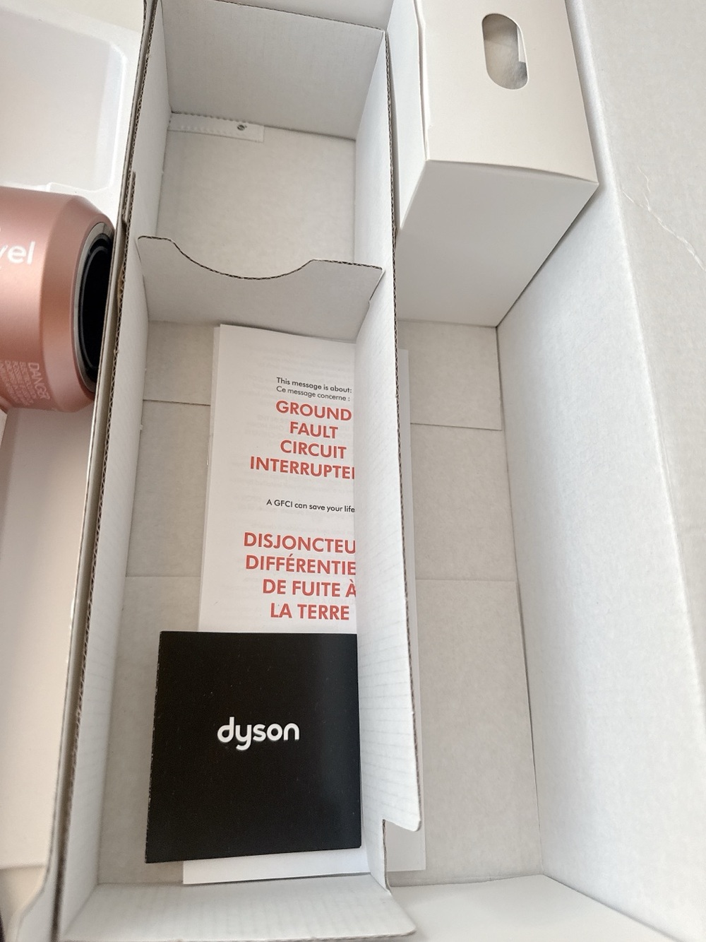 Open box - Dyson Supersonic™ Travel hair dryer (Ceramic pink / Rose gold) - Picture 11 of 14